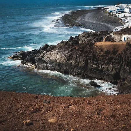 Oceanside Luxury Loft - Fast Wi-fi - Workstations * Corralejo